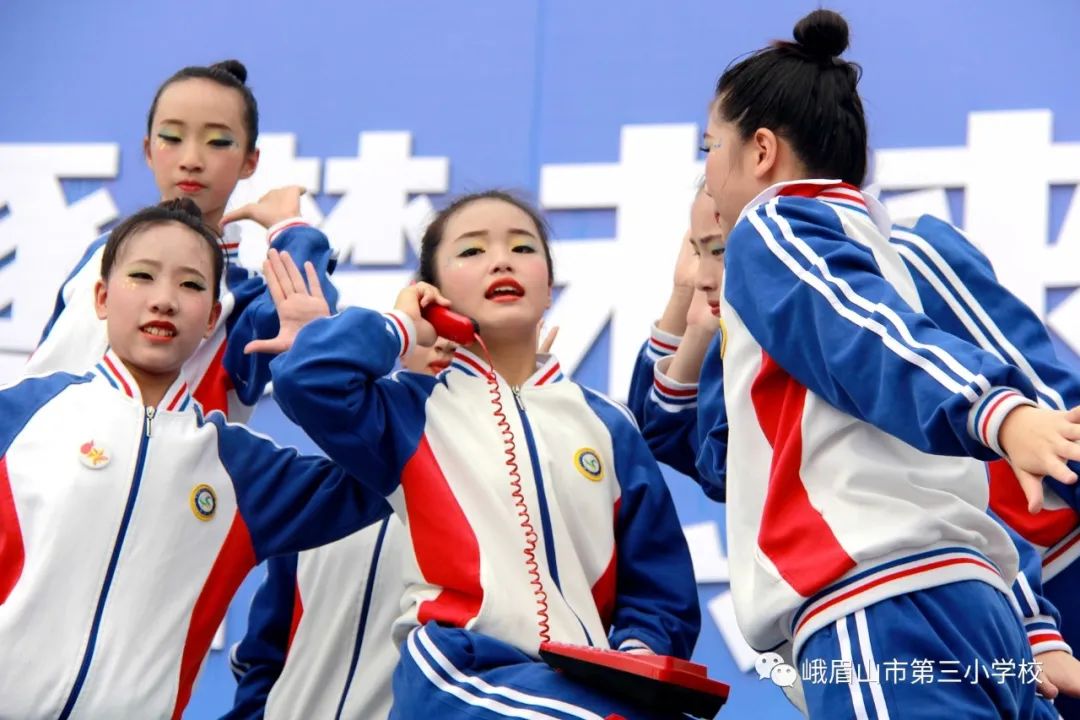 峨眉三小六一儿童节活动,艺展风采2019