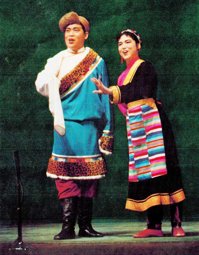 王洁实悼念歌唱家谢莉斯,歌唱家王洁实与谢莉斯分别多大