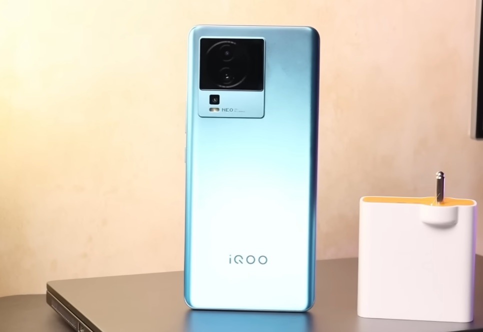 2500块值不值得买iqooneo7se,iqooneo7se手机排行榜