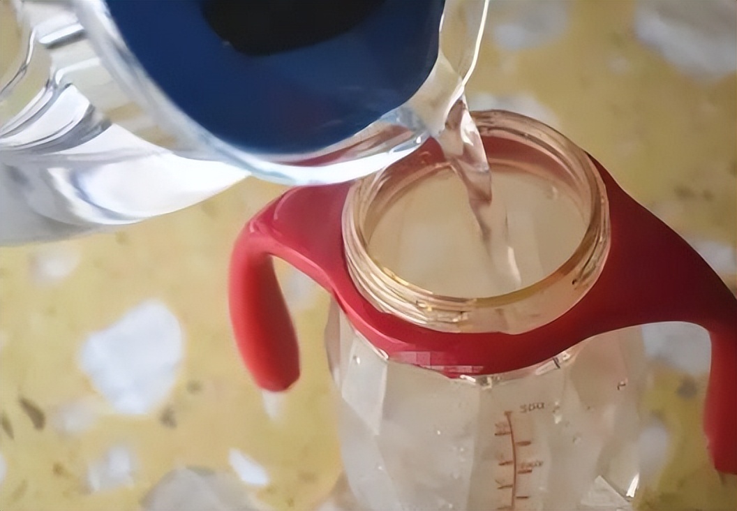 18岁患癌女孩临终遗言,女孩患癌18年一直坚持治愈成功