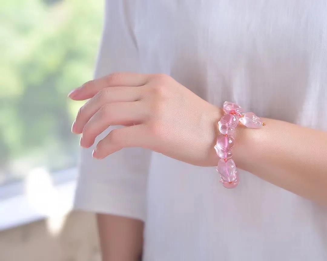 天然粉水晶原料,天然粉水晶晶族