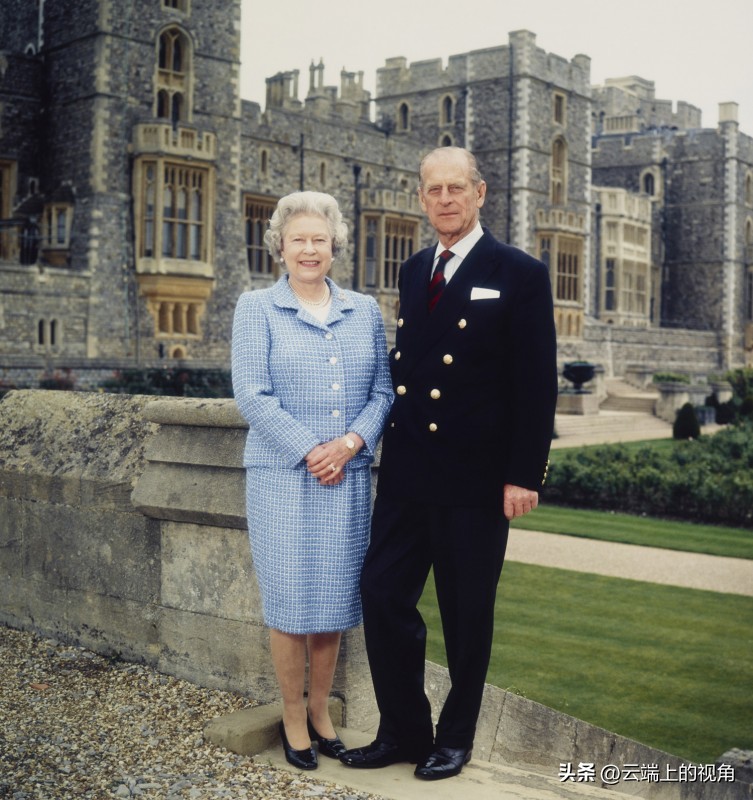 菲利普亲王和梅根,梅根和辛普森家族