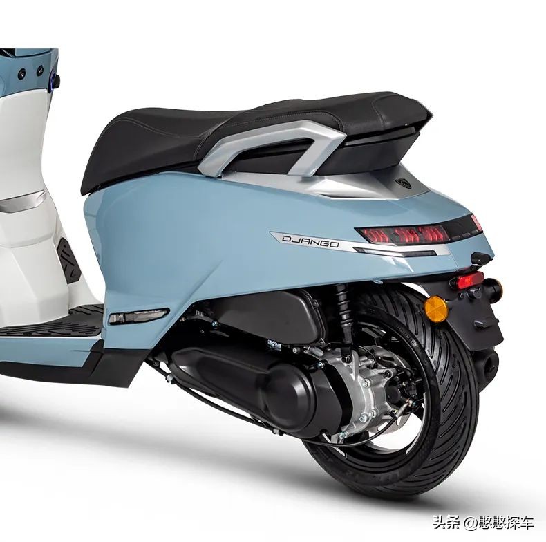 姜戈150改色复古,姜戈150清新绿配黑色头盔