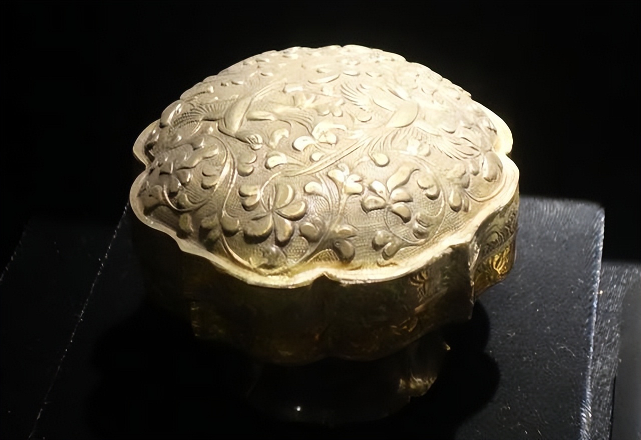 外来文化对唐朝的影响,唐代装饰纹样变迁