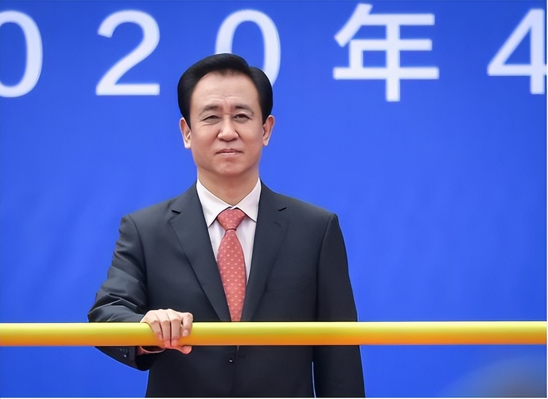 许家印砸百亿做冰泉被20亿贱卖,钟睒睒:我从未把恒大当作对手