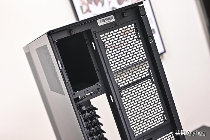 黑金全塔海景房——ROGZ790HERO+4080猛禽+追风者NV7装机展示