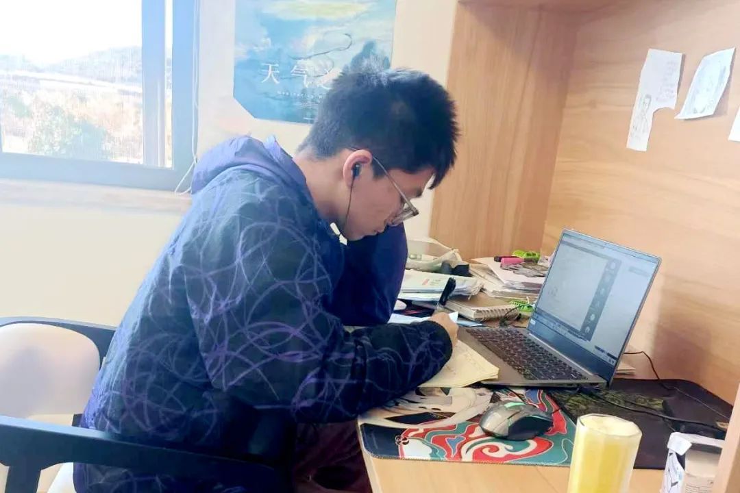 停课不停学我的网课生活,停课不停学老师坚持网课