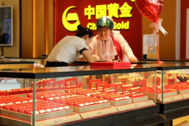 上学路上的一个疏忽，损失1500块，提醒大家都要注意！