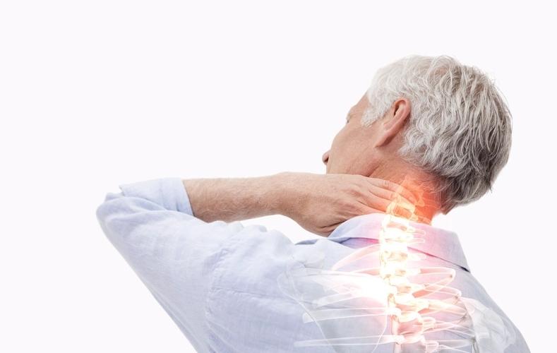 阿木说｜千万不要再侧躺玩手机长期侧睡玩手机会导致大小脸！