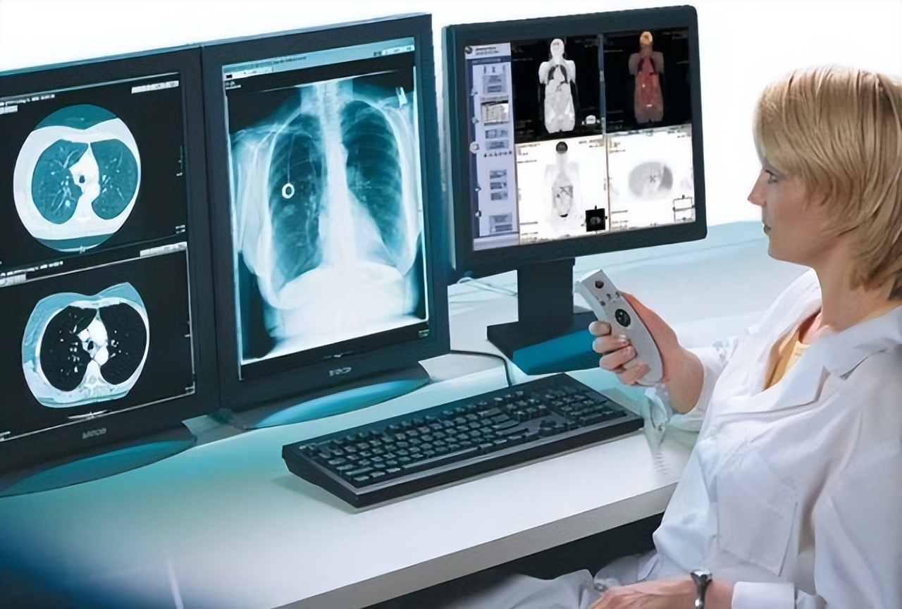 最值得考的三个医药专业,成人大专报考医学类专业哪个好考