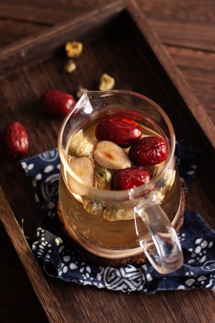 四大头条赚钱内容，搜索高流量高，广告和合作的赚钱机会多