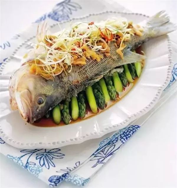 特色绝味鲈鱼做法,七星鲈鱼最正宗的做法