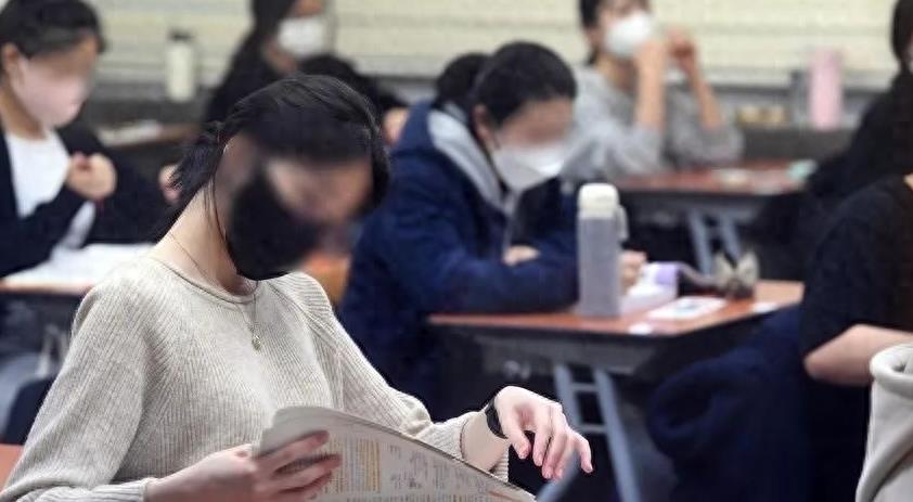 一堆罕见事实：英国“胸袋”、阴道“牙齿”传闻