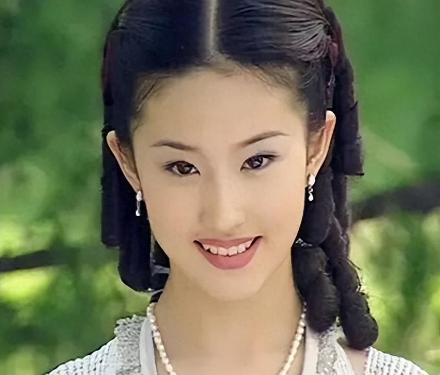 什么叫一张嘴毁了脸蛋,金晨和袁姗姗谁漂亮