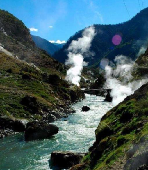 天气炎热——周末快来康定避暑吧