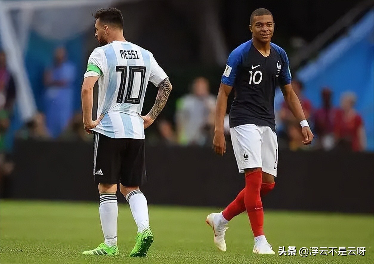 从小立志成为足球界最伟大的球员,出生贫寒17岁却成为足球界的传奇