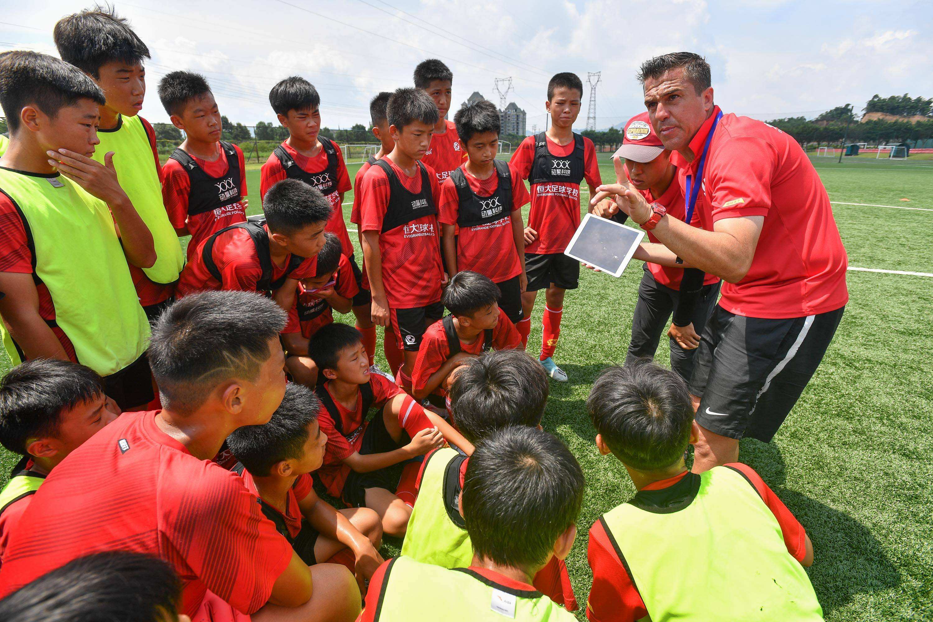 1比3负于越南,1:3输越南无缘2022世界杯