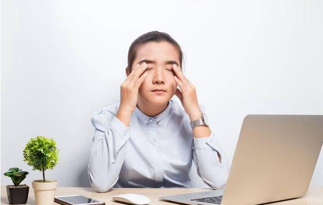 眼睛干涩喝什么药茶可以养肝明目,眼睛干涩肝火大吃什么好