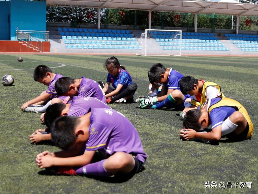 夏令营足球趣味活动,满天星青少年足球夏令营