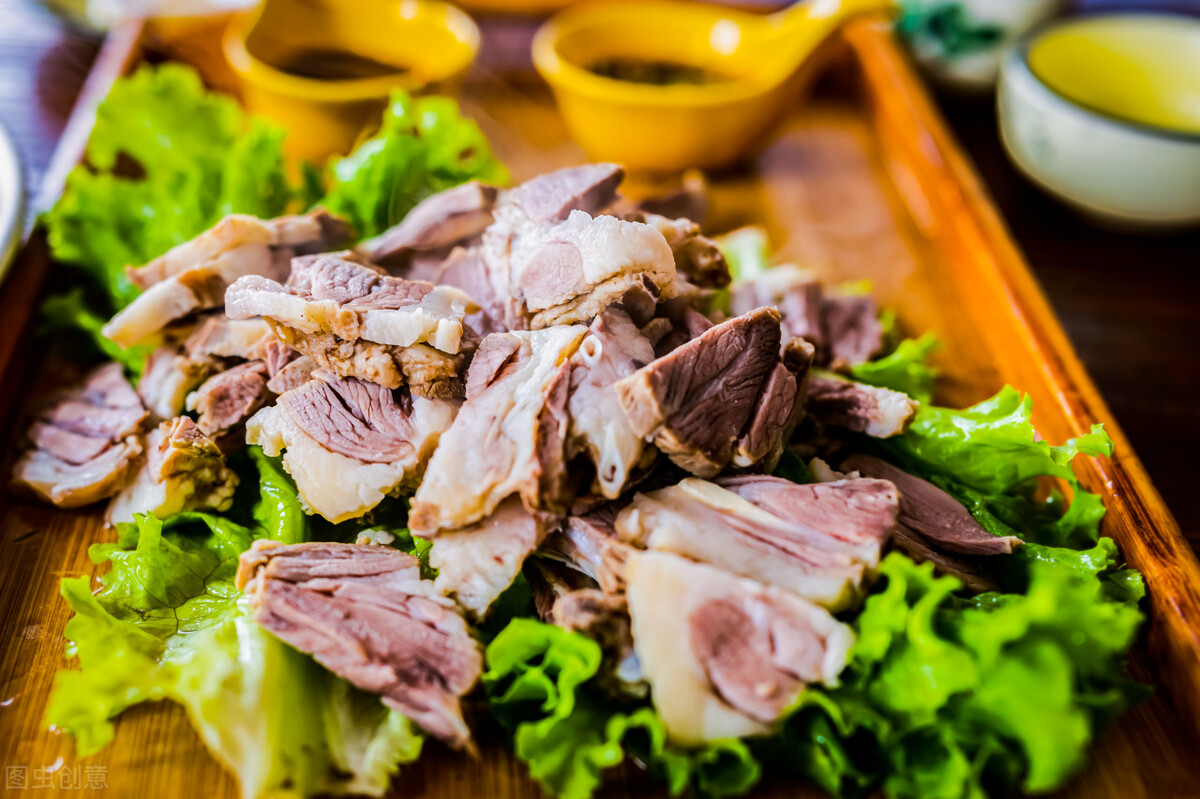 买羊腿挑选前腿还是挑选后腿好,买羊腿怎么区分前腿和后腿