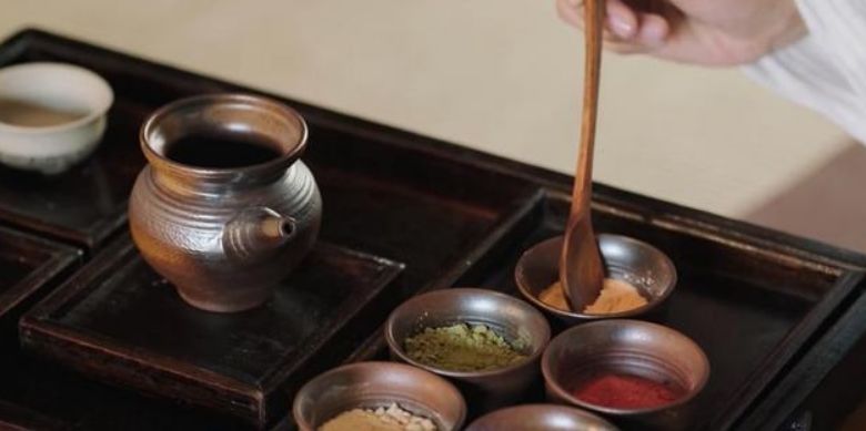 古墓挖出千年仙药图,考古家挖开古墓发现不老仙丹