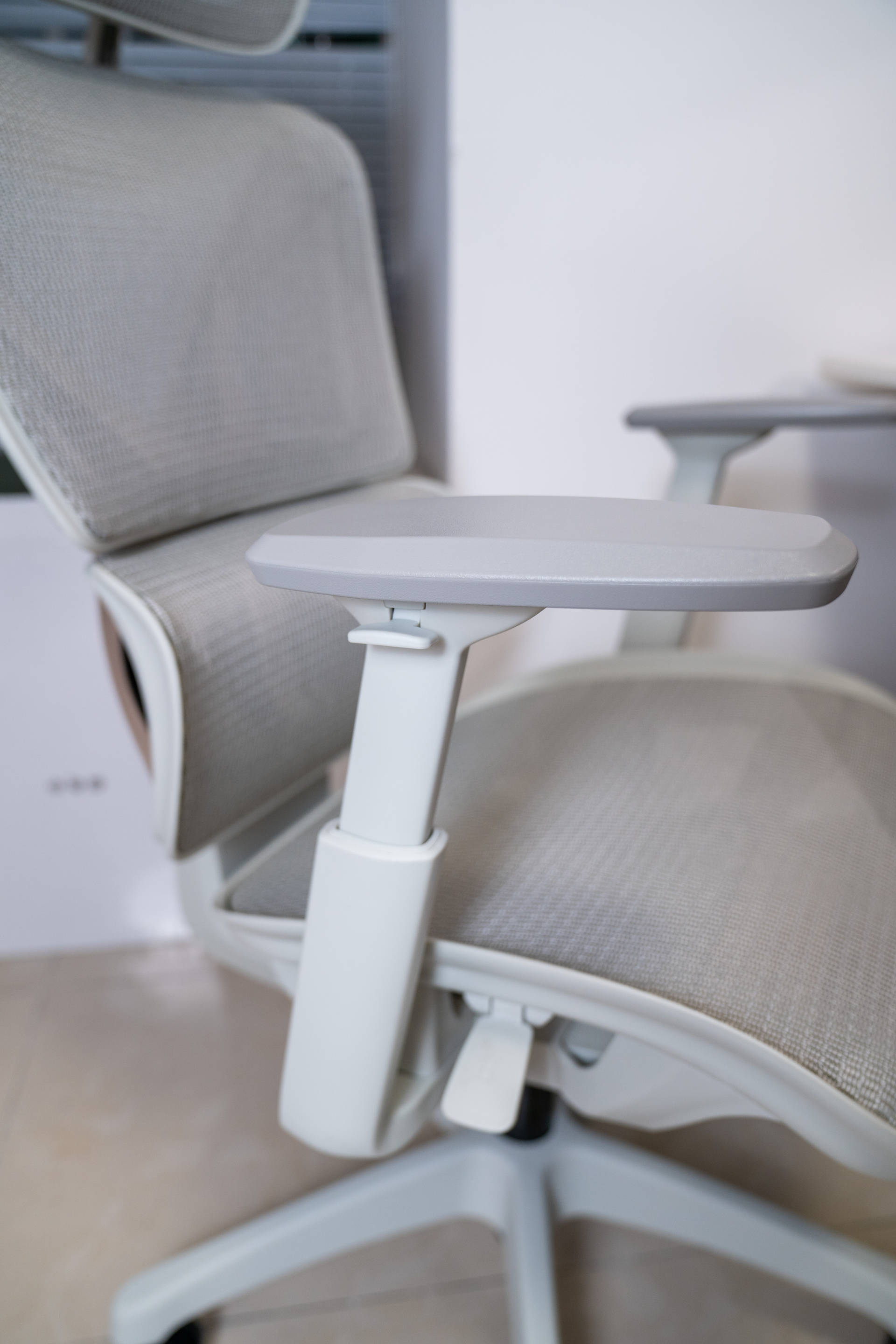 永艺入门级人体工学椅哪款最值,永艺y椅和xy椅有啥区别