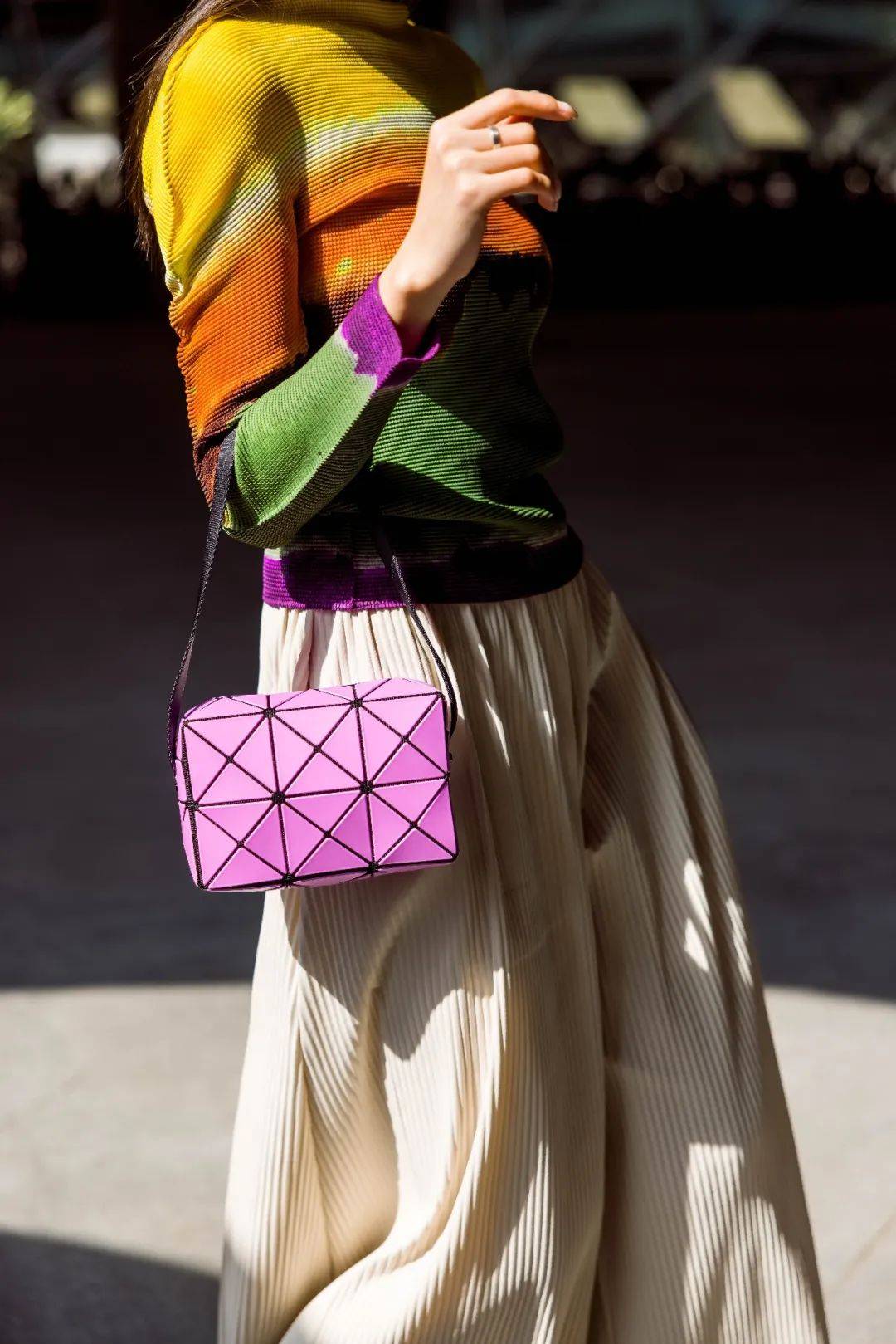 2023三宅一生包包哪款值得买,三宅一生水桶包2021