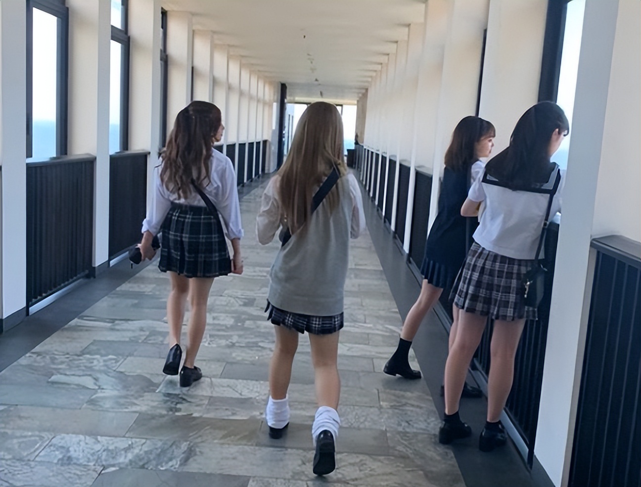 日本女性如何被骗进AV行业？起底不为人知的日本色情阴暗面