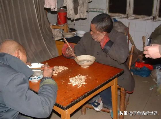 65岁长寿老人哭诉视频,65岁老人哭诉抱团养老一年