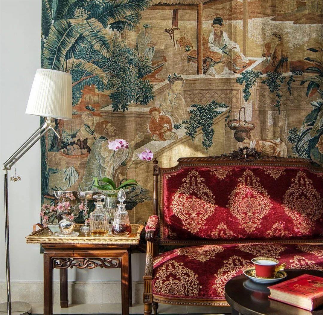 法国皇家工厂生产“中国风”挂毯，因社会潮流推动，家族传承经营