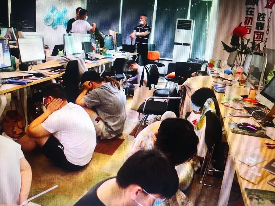 重庆警方通报一起刑案,重庆法院2021年度十大典型案件