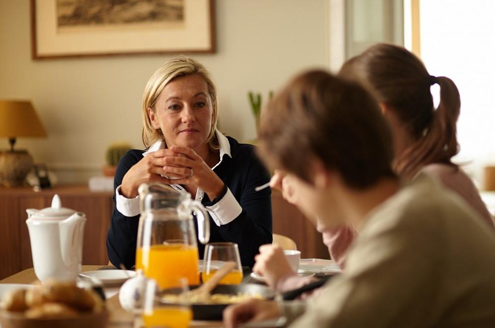 三个不同家庭的真实故事,十个家庭真实故事