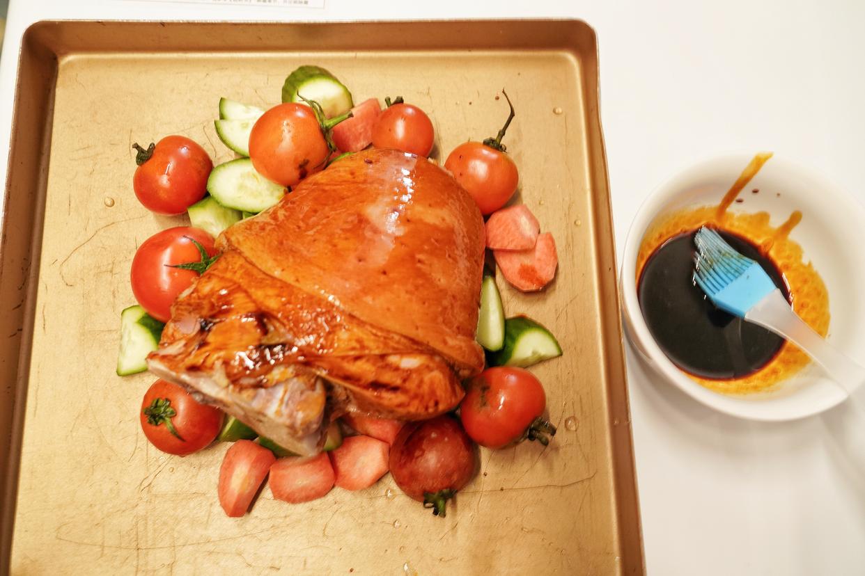 软烂不油腻的烤猪蹄你值得拥有,德国咸脆猪手如何烤才皮脆