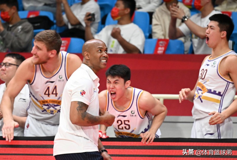 冠军师徒再度携手，北控要剑指前八，宗锋真疯了