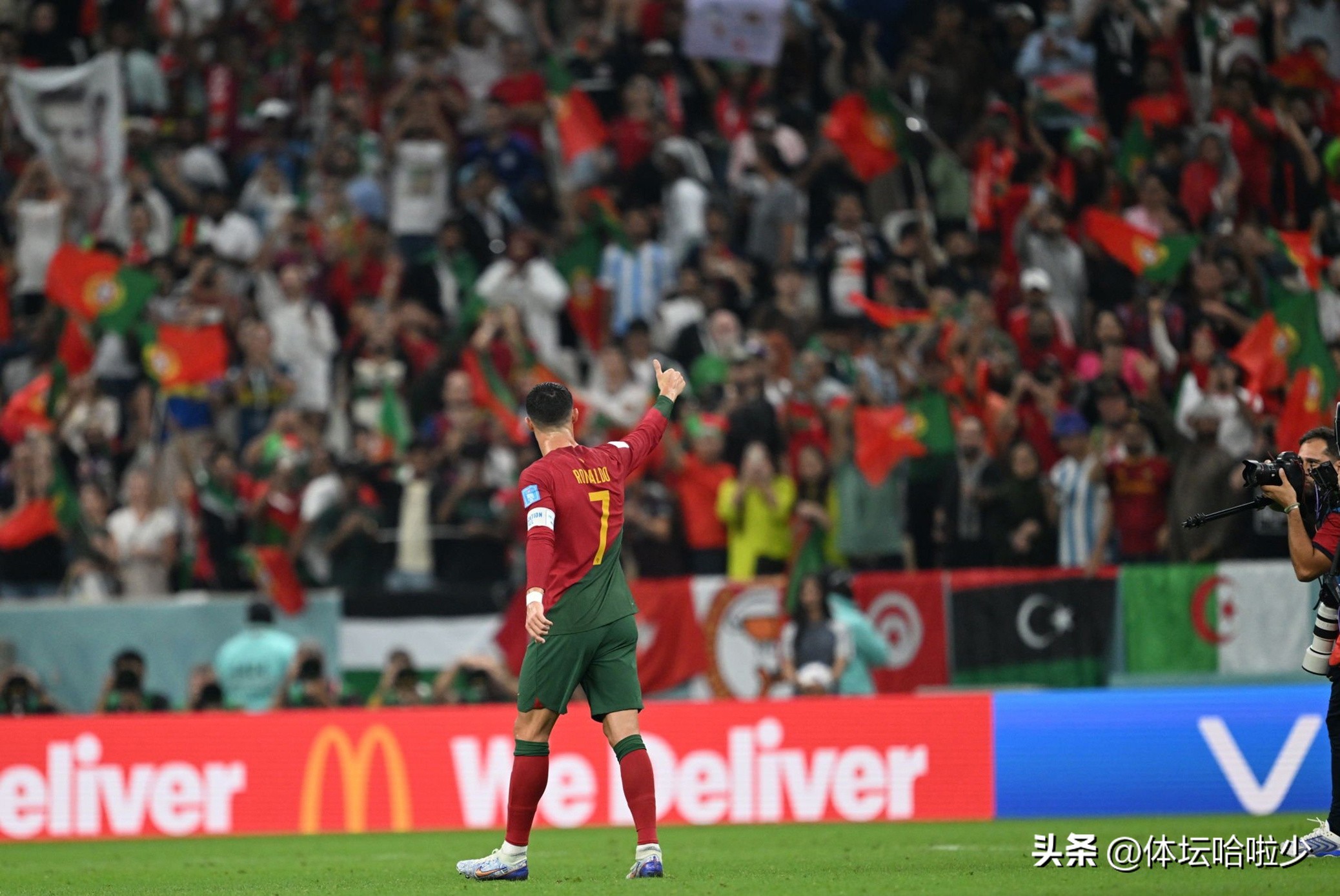 接受替补位置！37岁的C罗理智对待，成为葡萄牙队前进的最大动力