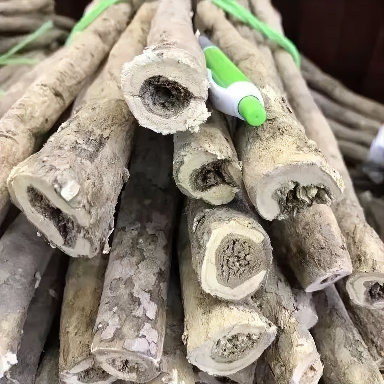 黄芪什么味最好,黄芪这个药材分几种