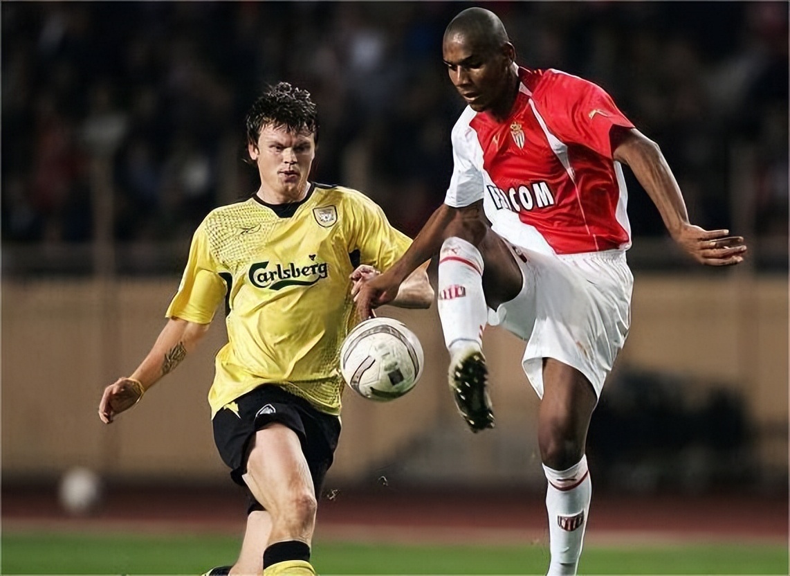 麦孔被贝尔踢退役,贝尔边路麦孔巅峰时期