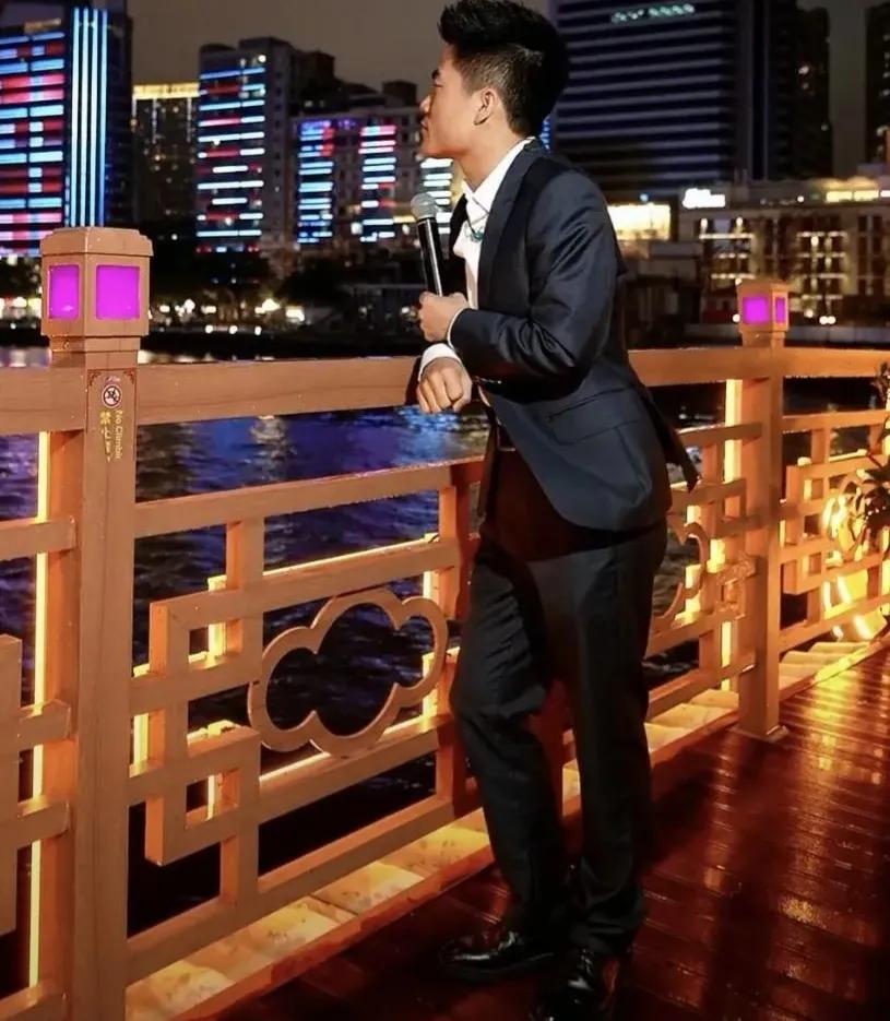 东方甄选本来是一个卖菜的直播间，为什么赢得了那么多人的喜欢？