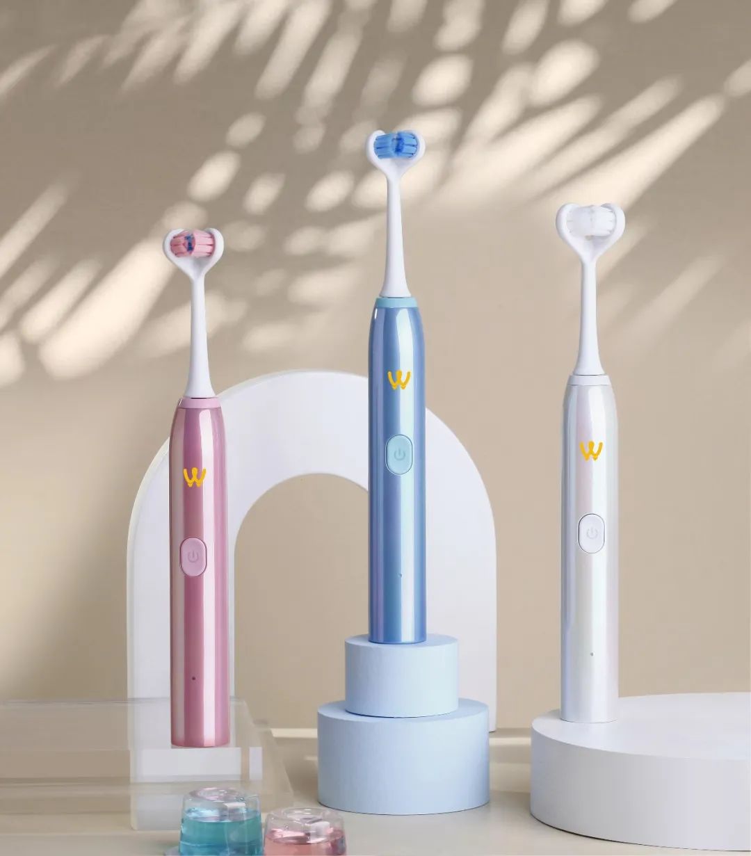 电动牙刷和普通牙刷哪个刷牙干净,牙医教你怎么选择电动牙刷