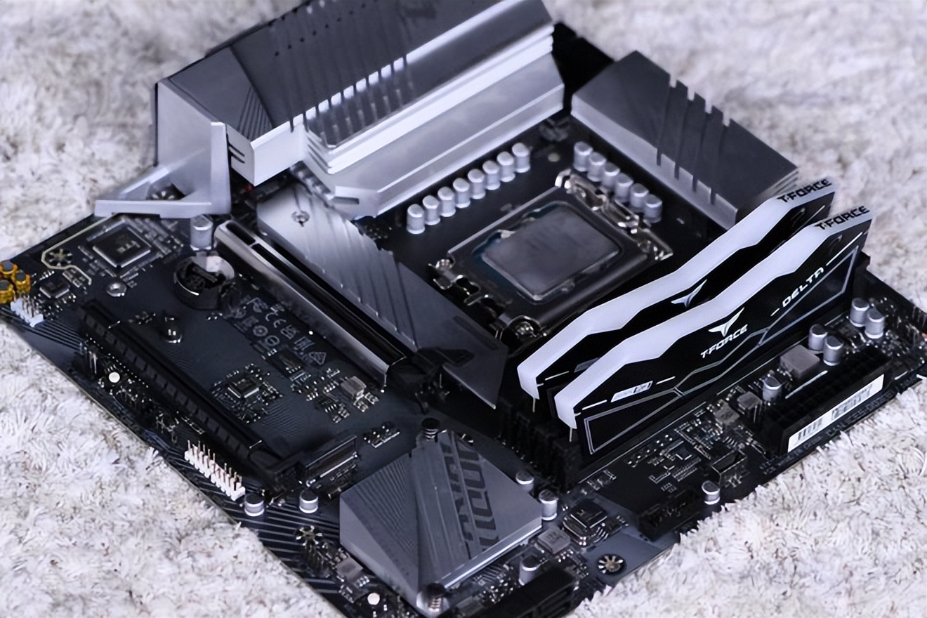 ddr5高时序和低时序玩游戏,ddr5怎么降延迟