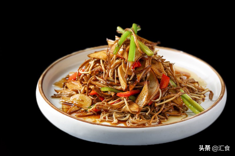 咸肉煨鹿茸菌做法,咸肉煨鹿茸菌教程酒店版本