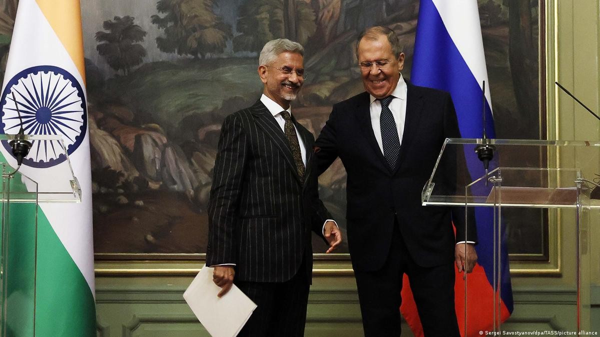 越南“神话”破灭？印度加速买俄油，拜登试探口风，中国秀成绩单