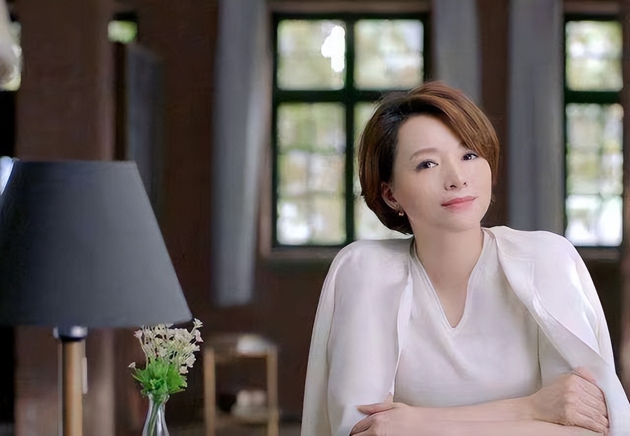 十位女明星卸妆后的样子谁最好看,素颜出镜的女明星