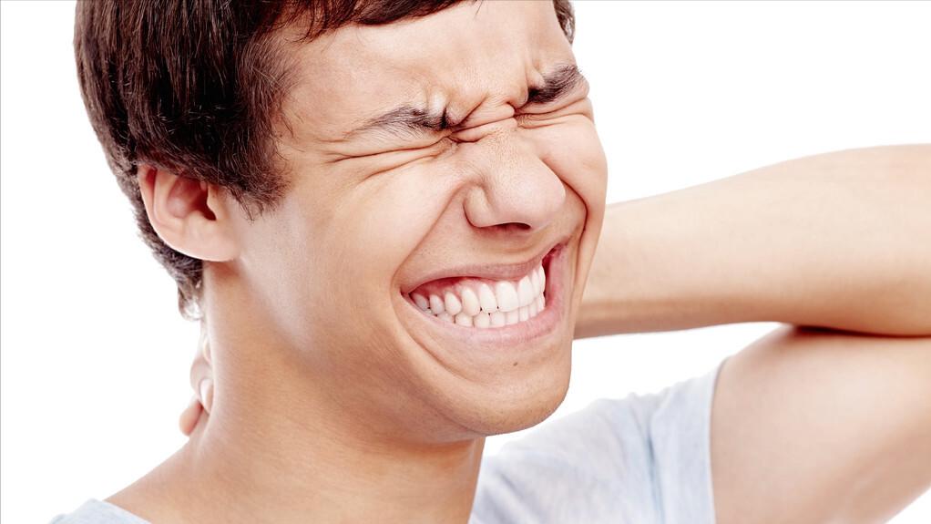 落枕千万不要做的几件事,落枕脖子不能动吃什么药