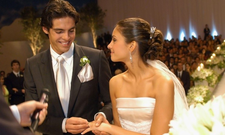 卡卡是足球界的颜值巅峰的照片,足球金童卡卡最新消息