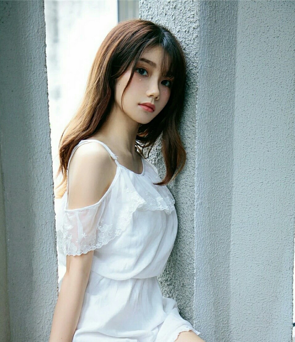 和心仪的女生聊天女生故意说气话，这3个小妙招，助你征服她