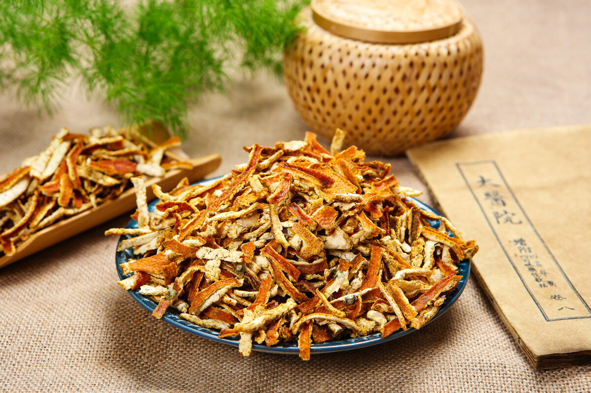 气不顺，多会心悸胸闷有痰！一张小方子，顺心肺肝胃之气，巧化解