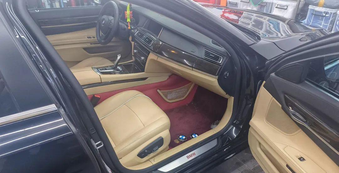 老款宝马730改新款全过程,12年40万公里宝马730翻新