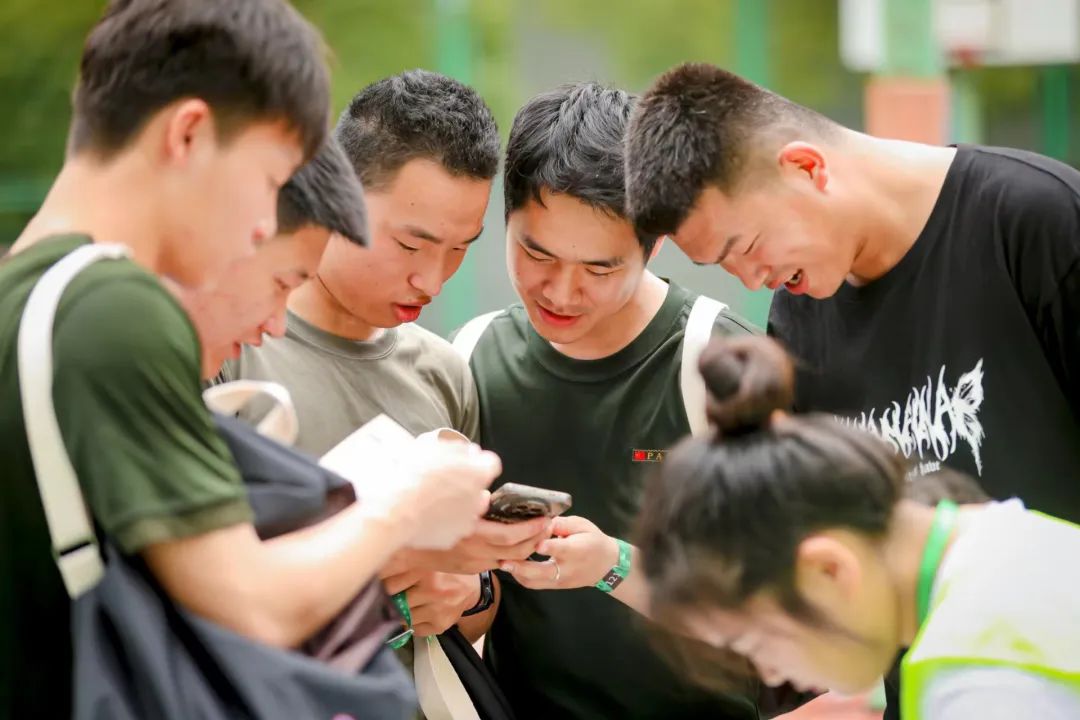 徐汇的“戎耀们”，归来仍是“最可爱的人”