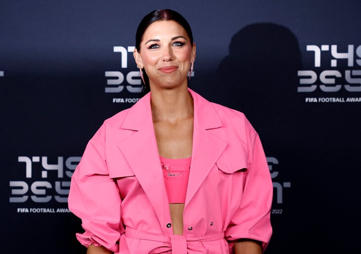 黑酷梅西，粉红摩根，国际足联颁奖典礼上的足坛时尚圈